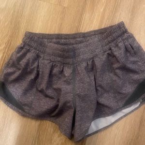 Lulu lemon womens shorts gray 8 regular good condition
